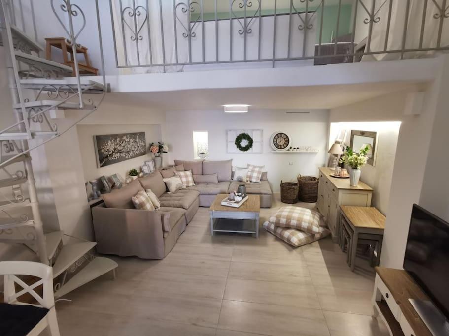 فيلا The Minty Door Boutique House ناوسا المظهر الخارجي الصورة