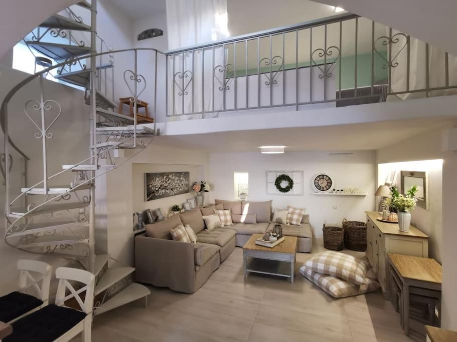 فيلا The Minty Door Boutique House ناوسا المظهر الخارجي الصورة