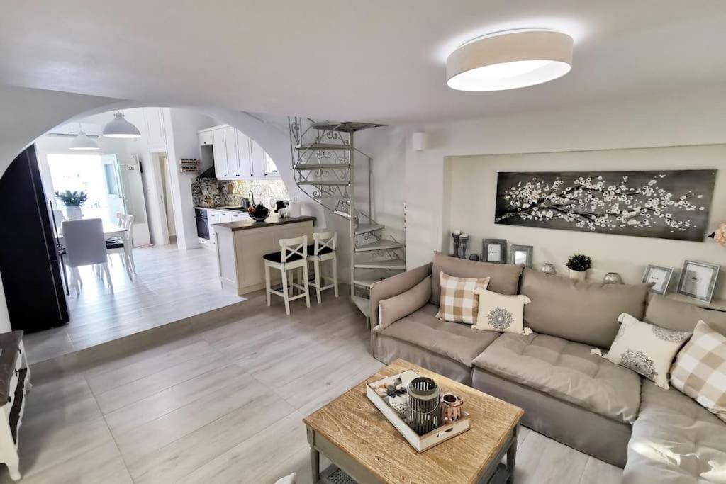 فيلا The Minty Door Boutique House ناوسا المظهر الخارجي الصورة